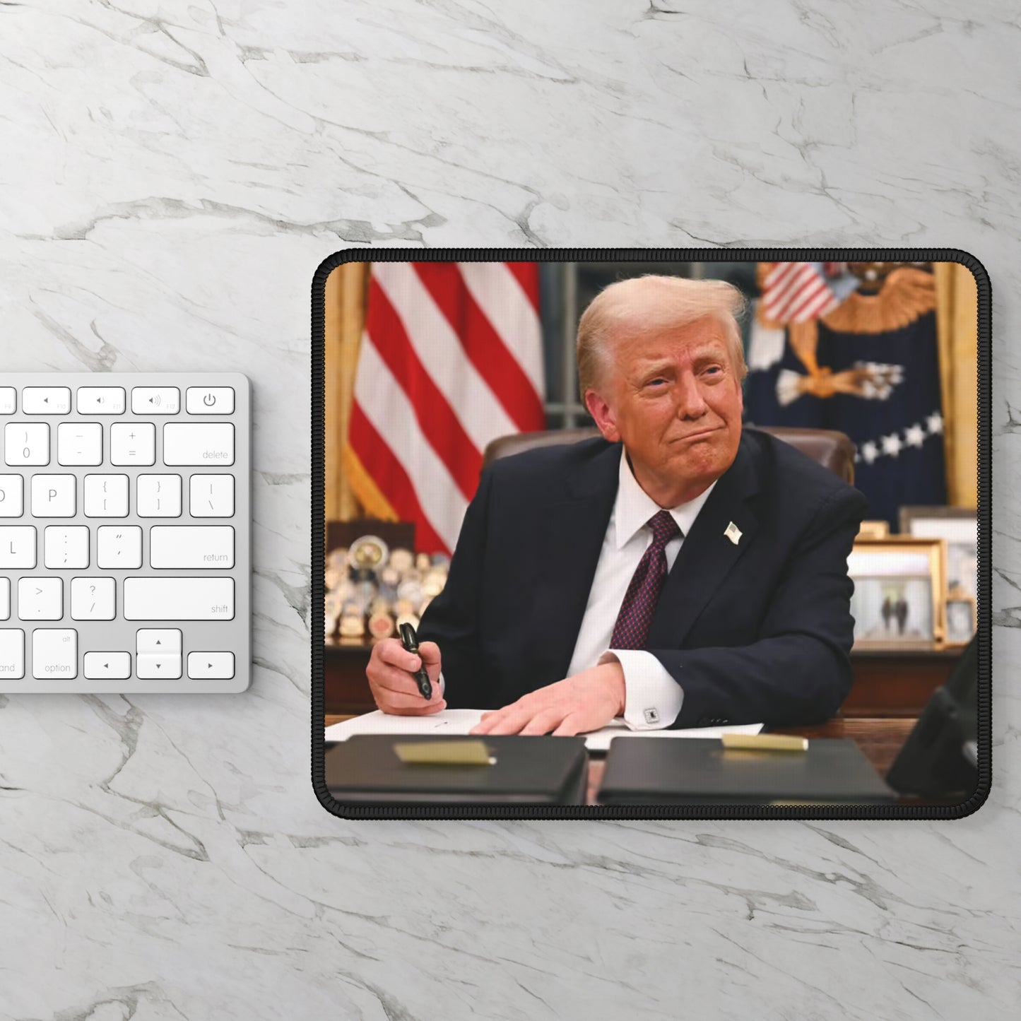 Donald Trump in Oval Office MAGA Mouse Pad – Office & Gaming Mouse Pad by KlickieKeyz