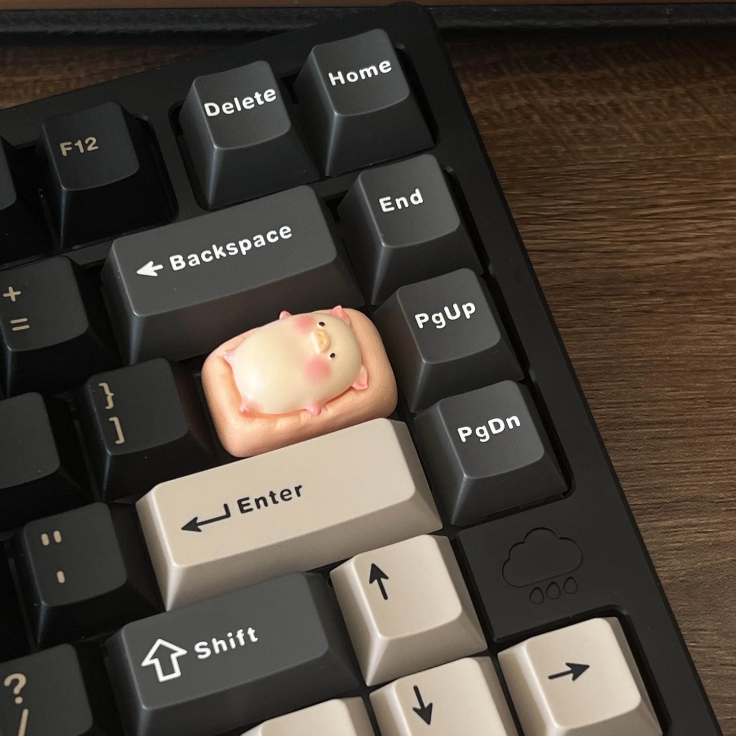 Sleeping Pig TAB Keycap by KlickieKeyz