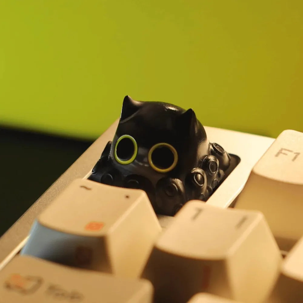 Black Cat ESC Keycap by KlickieKeyz